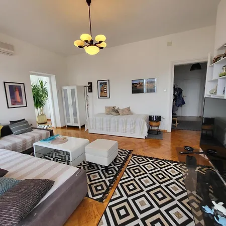 Apartment House Of Lords Opatija