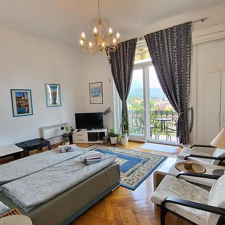 Apartment House Of Lords *